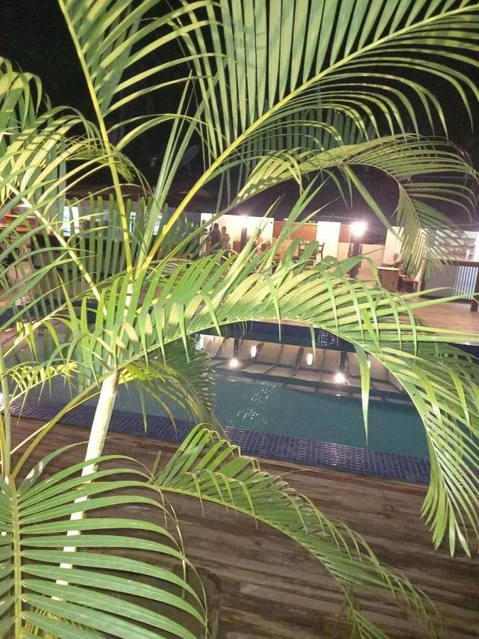 Oasis Palms Hotel Nadi Kültér fotó